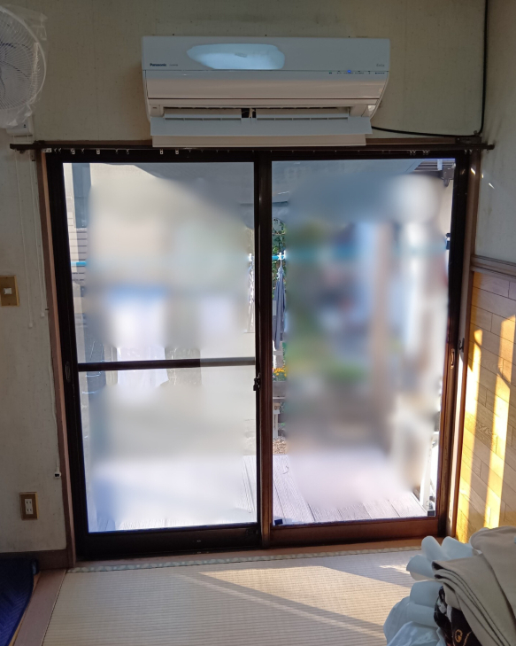粕谷の【先進的窓リノベ2026】設置後すぐに暖かさを実感｜補助金活用の内窓設置施工事例の施工前の写真1