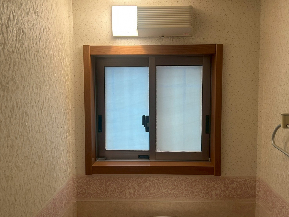 肥後トーヨー住器の熊本市 A様邸 内窓取付の施工前の写真3