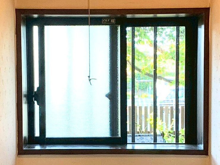 肥後トーヨー住器の熊本市　内窓取付のリフォームの施工前の写真2