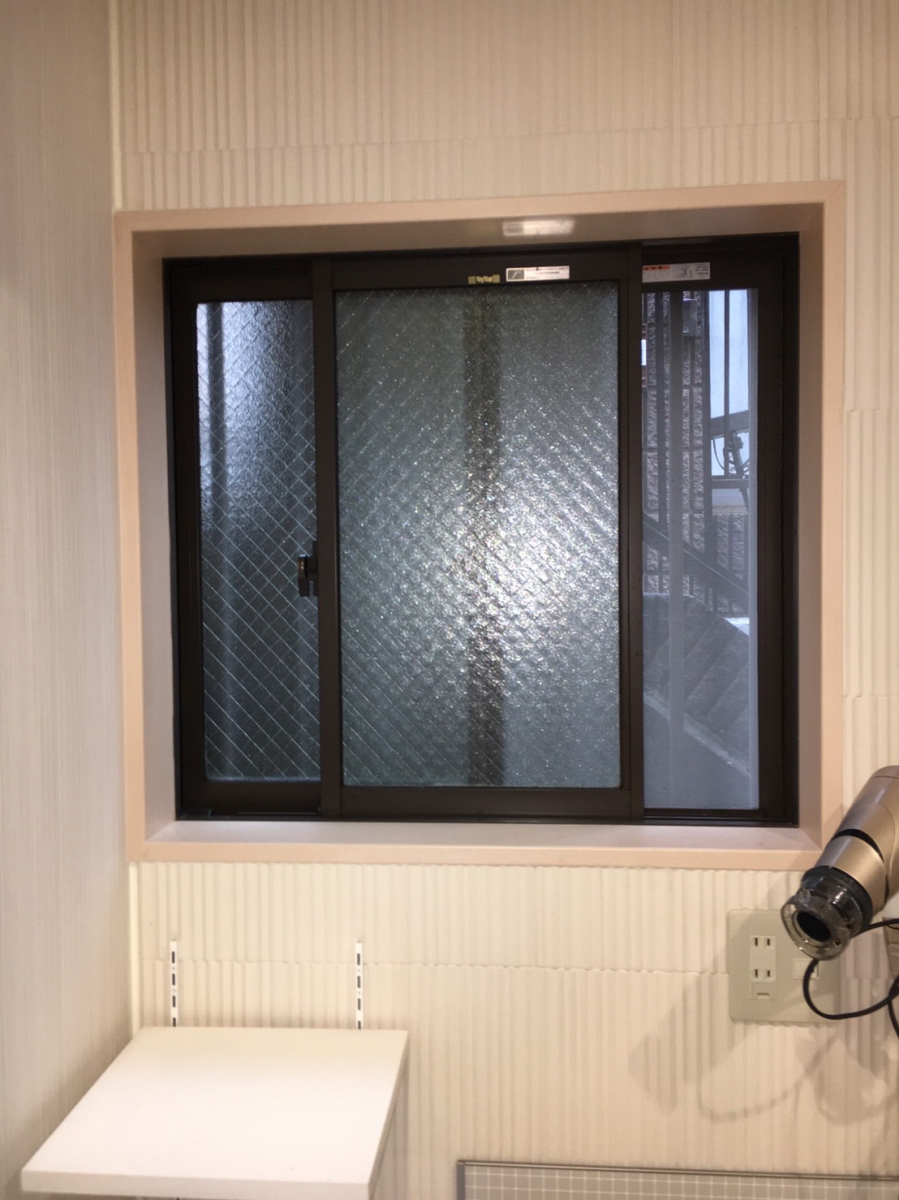 ケイワンリフォームの内窓　インプラス設置工事の施工前の写真1