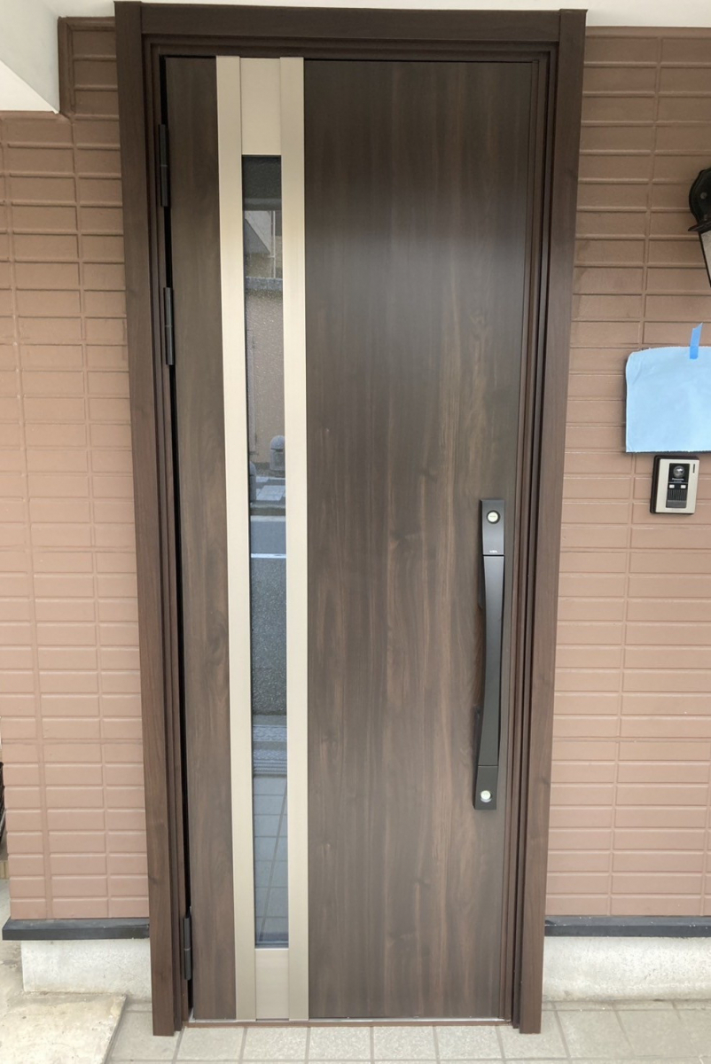 ケイワン・マドの【大田区】安心・快適・デザイン性。たった1日で叶う玄関リフォーム✨の施工後の写真1