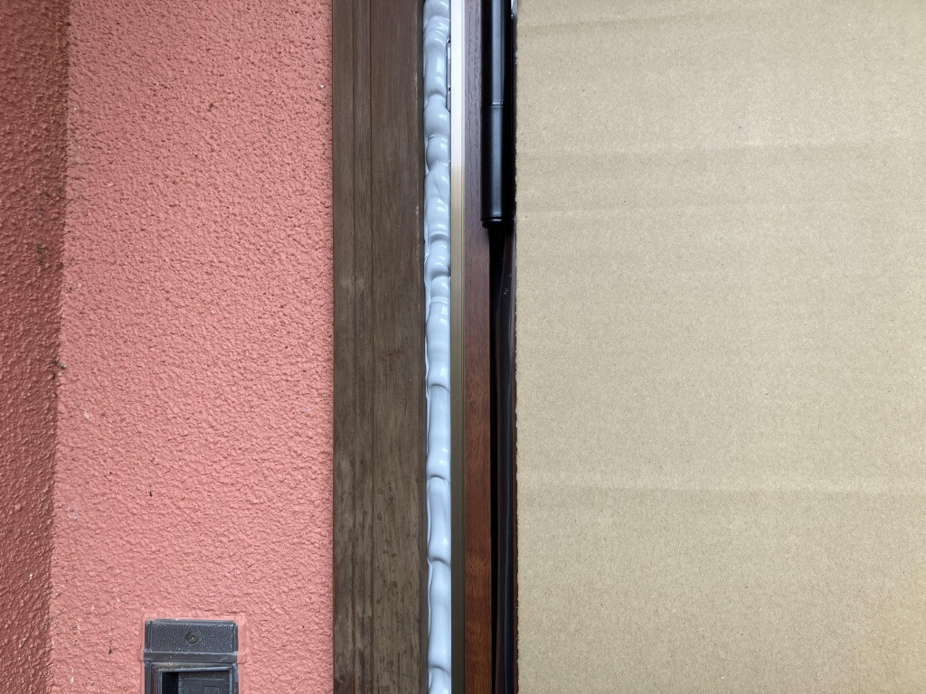 NCCトーヨー住器 伊那店の木製の古くなったドアをリシェントでワンデイリフォームしましたの施工後の写真2