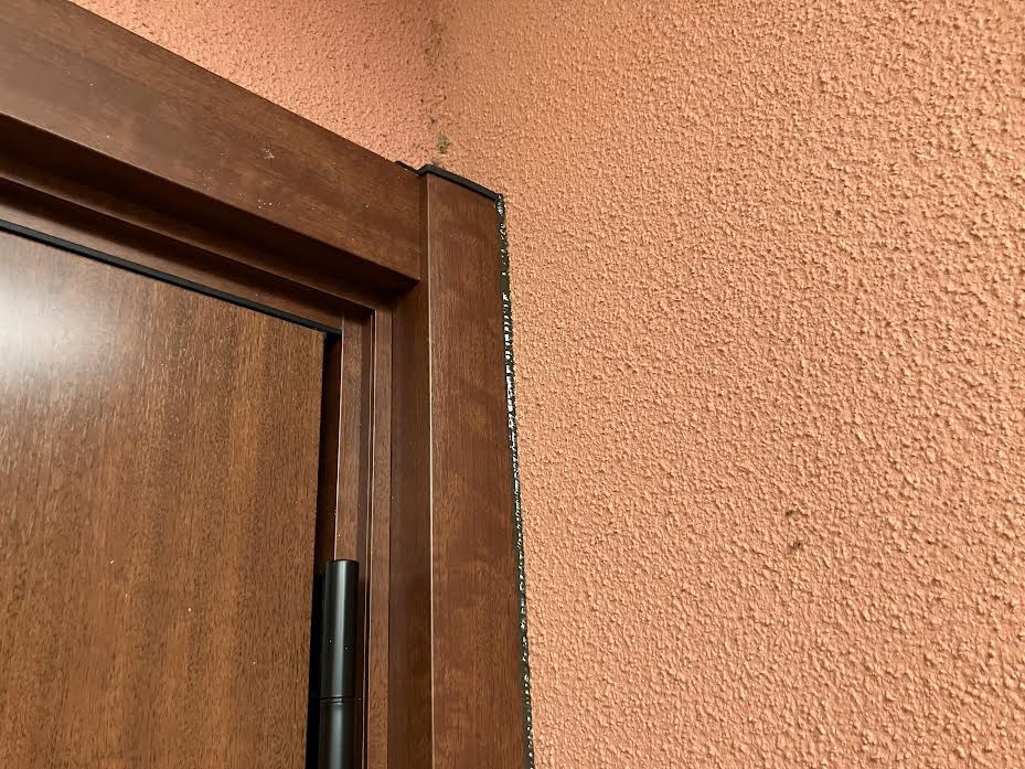 NCCトーヨー住器 伊那店の木製の古くなったドアをリシェントでワンデイリフォームしましたの施工後の写真3