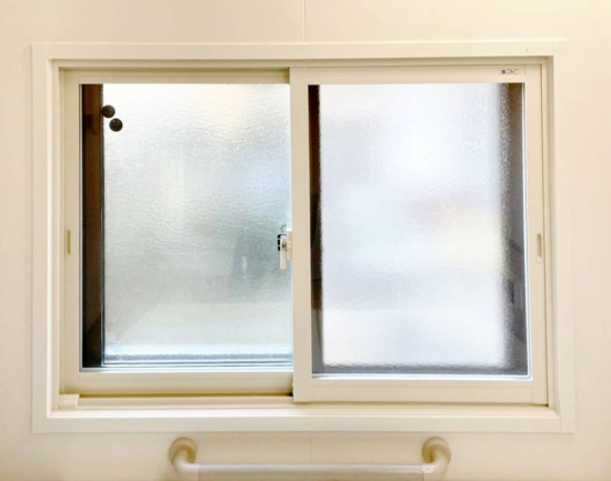 NCCトーヨー住器 伊那店の浴室内窓インプラスで寒さ対策施工事例写真1