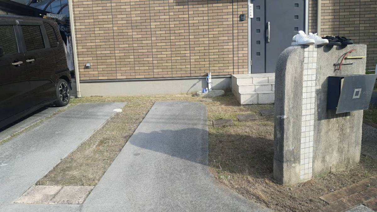 山口西京トーヨー住器の宅配ボックスＫＴ設置工事  エクステリアの施工前の写真1