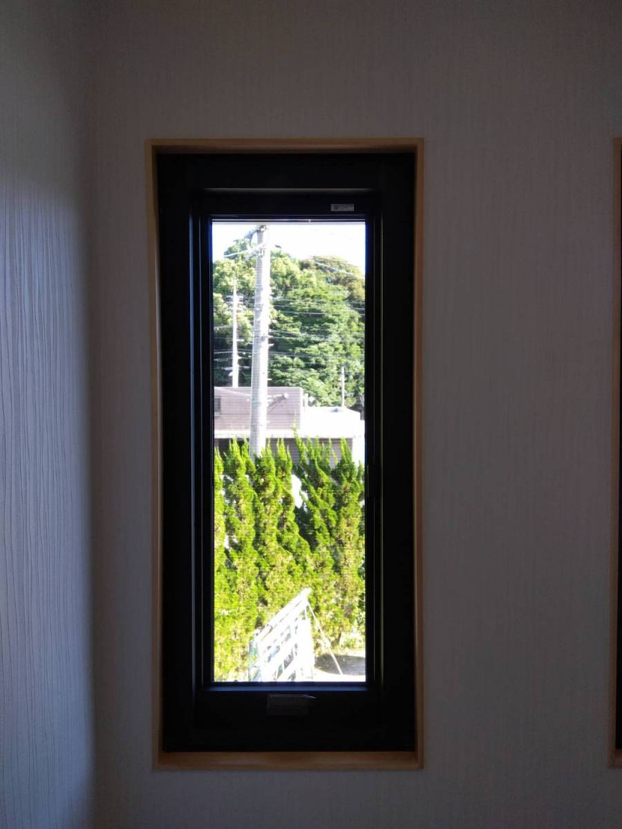 山口西京トーヨー住器の窓リフォーム　リプラス取替窓工事の施工後の写真2