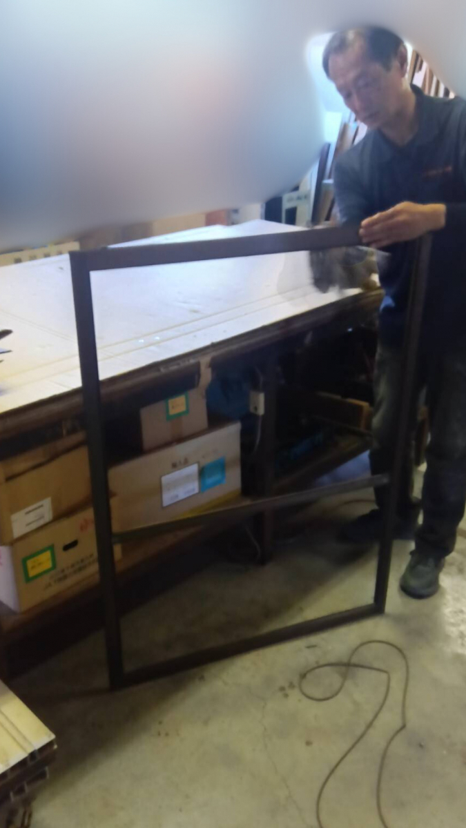 山口西京トーヨー住器 長門の網戸張替工事の施工前の写真2