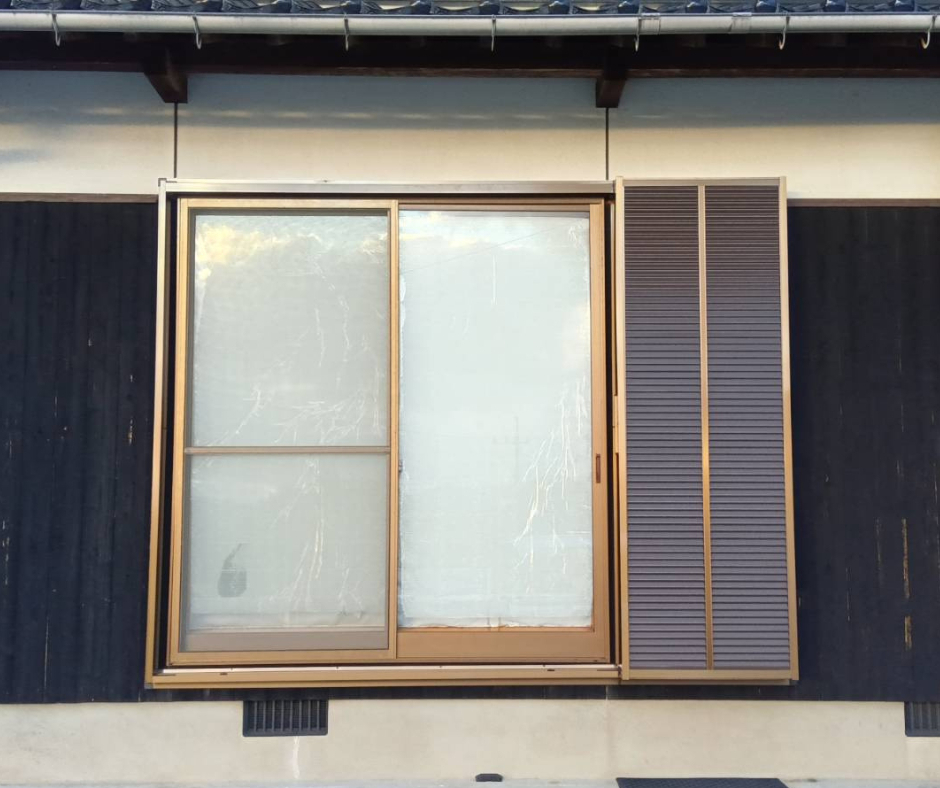 山口西京トーヨー住器 長門の窓まわりリフォーム　雨戸取付工事の施工後の写真1