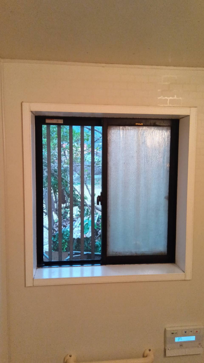 山口西京トーヨー住器 長門の窓まわりリフォーム　インプラス　断熱リフォームの施工前の写真1