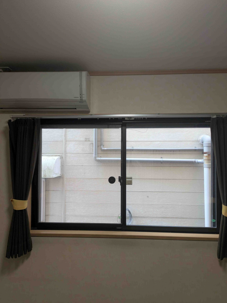 リフォームきたむらの兵庫県伊丹市Y様邸|玄関も窓もまとめて快適に!先進的窓リノベ補助金を活用したお得なリフォームの施工前の写真2