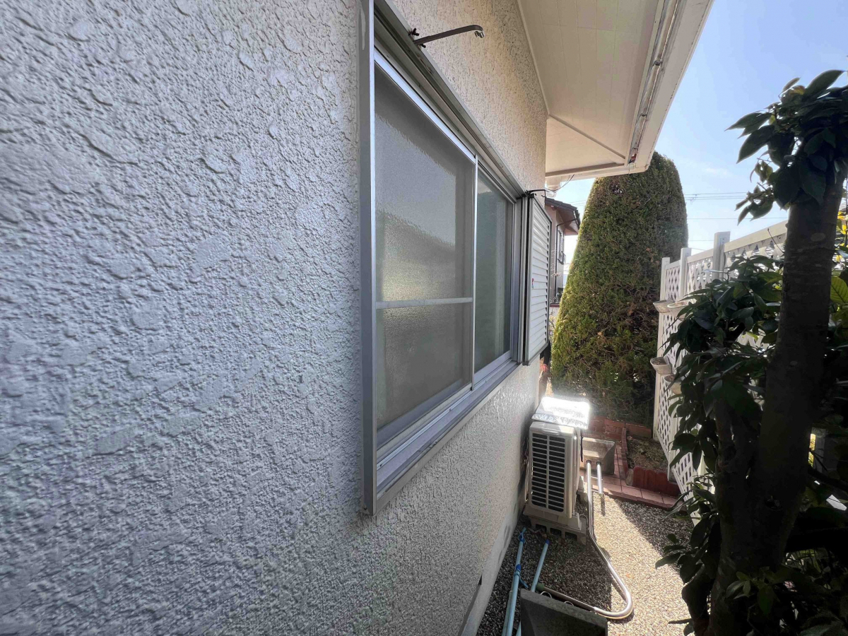 リフォームきたむらの兵庫県川辺郡猪名川町K様邸｜窓とシャッターでしっかり安心リフォーム！の施工前の写真1