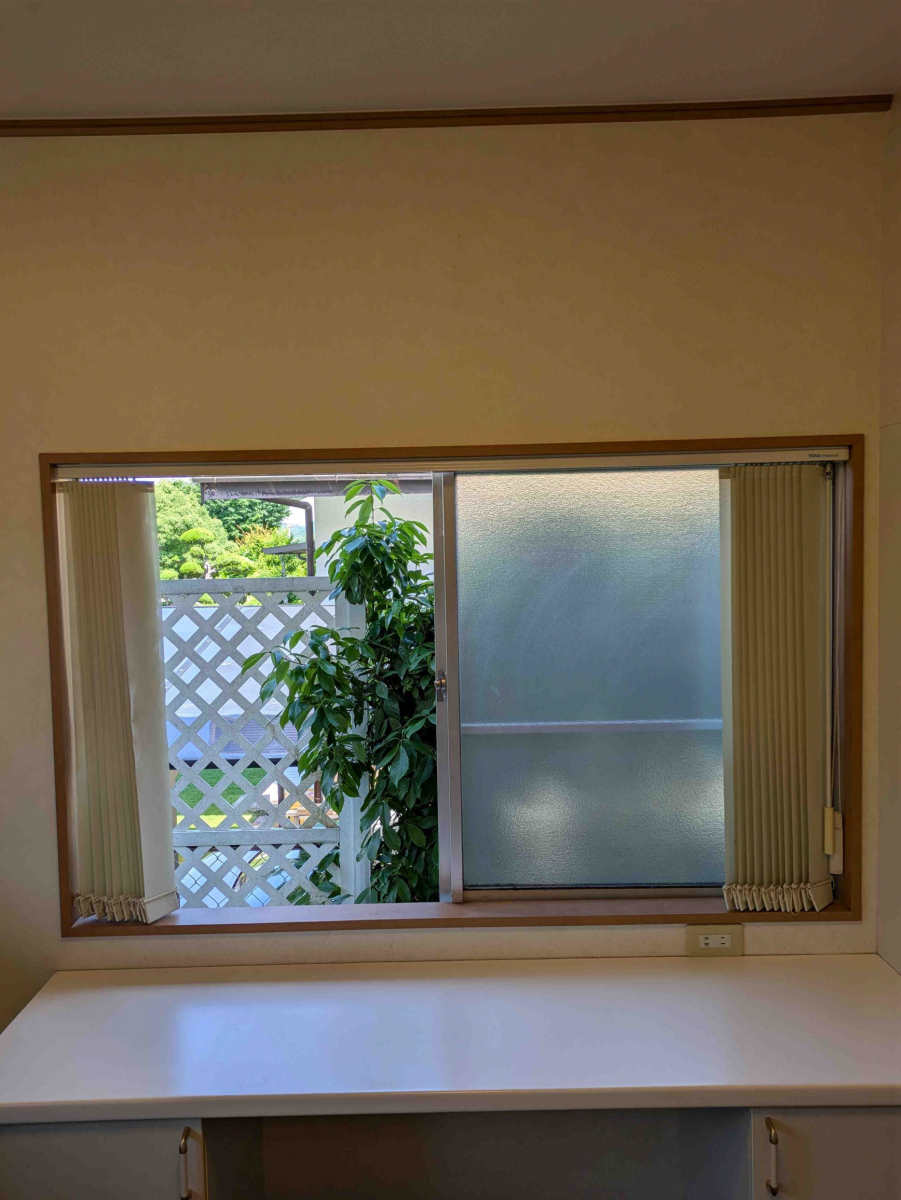 リフォームきたむらの兵庫県川辺郡猪名川町K様邸｜窓とシャッターでしっかり安心リフォーム！の施工前の写真2