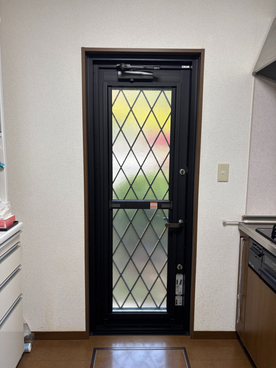 リフォームきたむらの兵庫県神戸市Y様邸｜結露と寒さから解放！勝手口リフォームでキッチンを快適な場所にの施工後の写真2