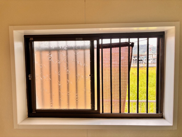 米田トーヨー住器の【内窓】今なら補助金活用でお得にリフォーム。 夏も冬も窓断熱で快適に。の施工前の写真3
