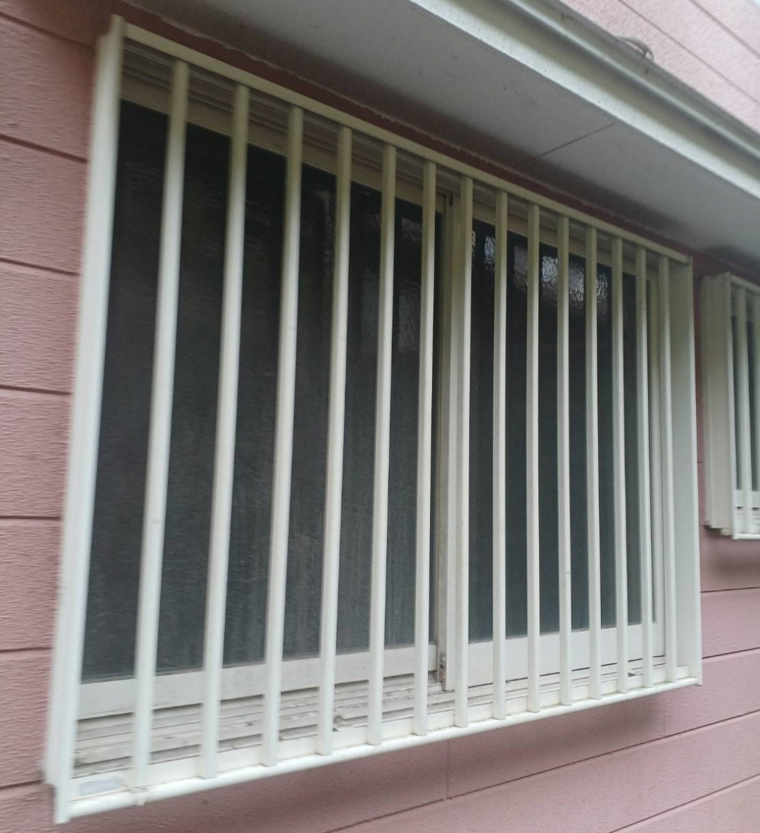 米田トーヨー住器の【リフォーム取替窓】LIXILリプラスで断熱＆防音！1日で完了,窓リフォームの施工前の写真1