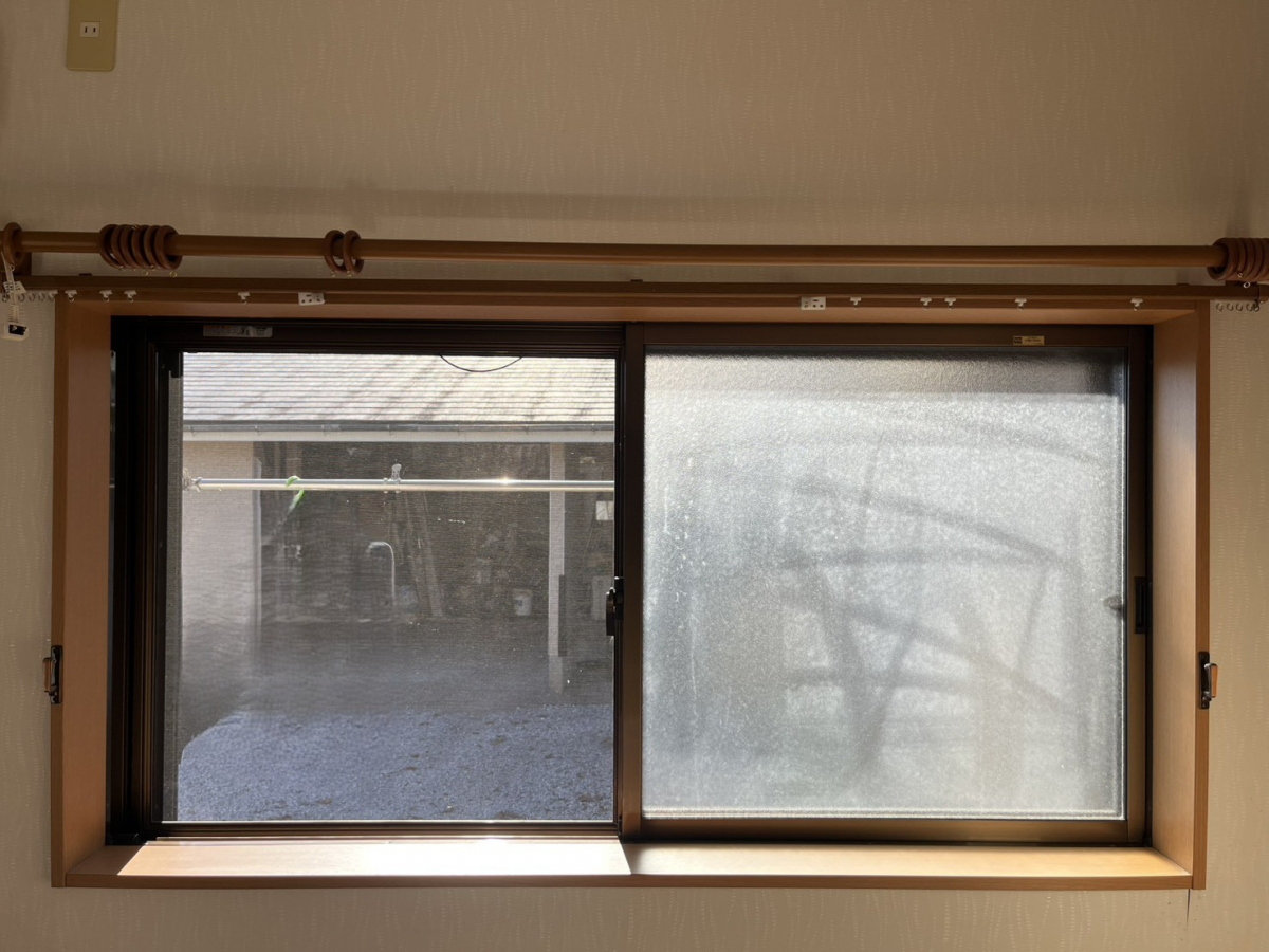 米田トーヨー住器の【内窓】寒さ・結露・視線対策を一気に解決！補助金でお得にあたたかリフォーム。の施工前の写真1