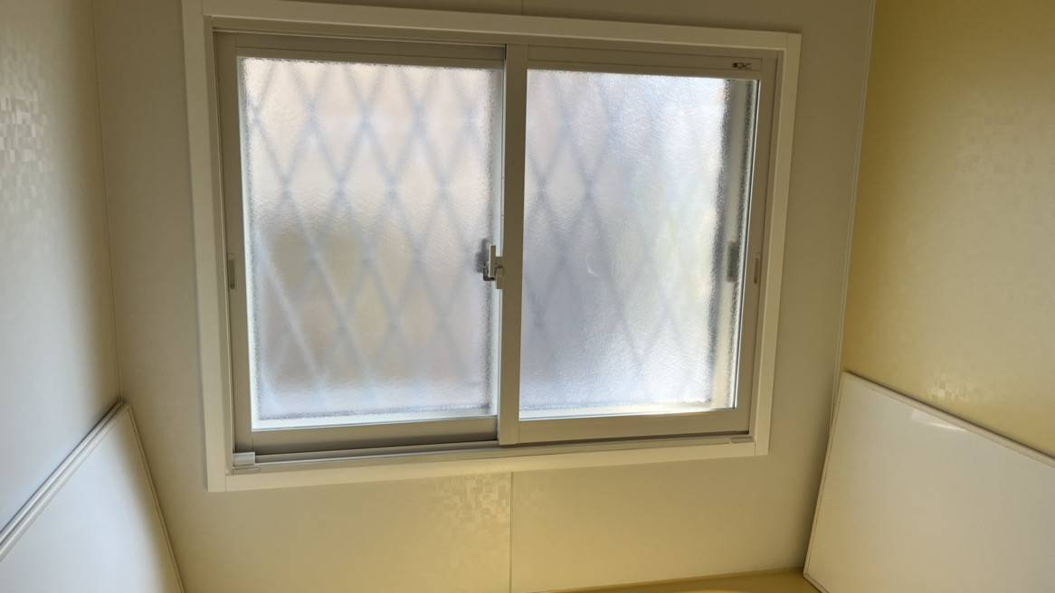 小島サッシトーヨー住器の千葉県野田市A様邸　浴室内窓（インプラス）取付工事を行いました。の施工後の写真1