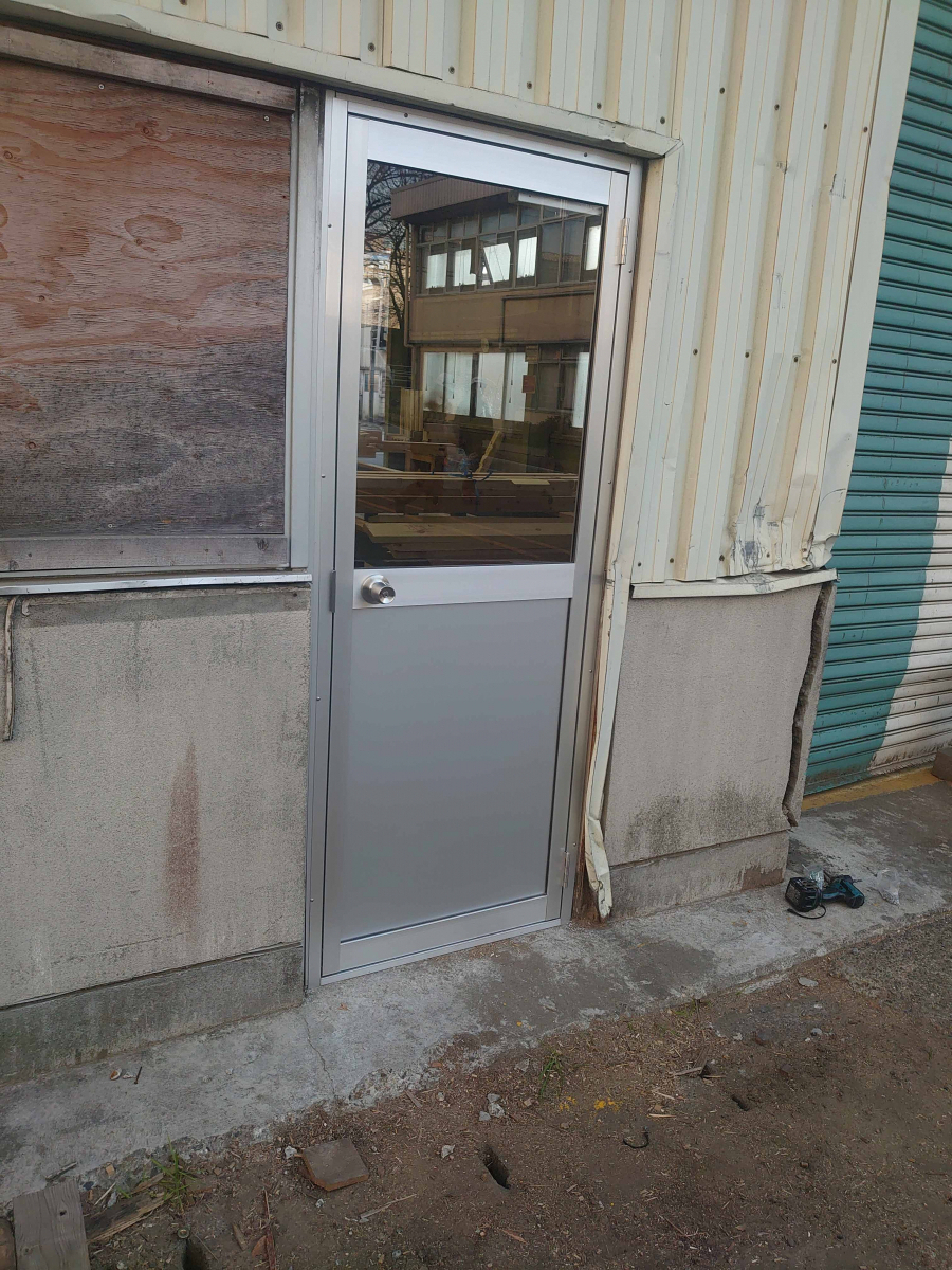 小島サッシトーヨー住器の新しくドアを取り付けました！の施工後の写真1