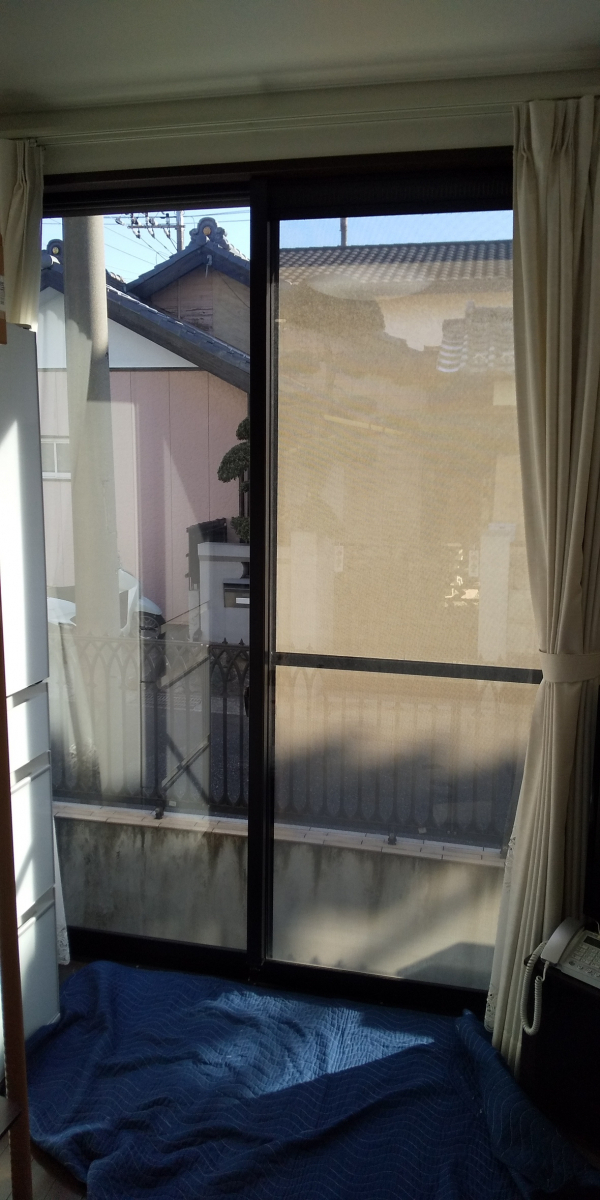 小島サッシトーヨー住器の泥棒に窓ガラスを割られても、侵入されにくくできるんです💪🔨！！の施工前の写真1