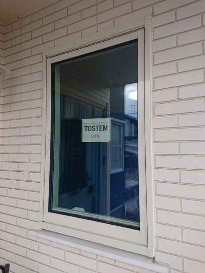 小島サッシトーヨー住器のルーバー窓を新しい窓に交換しました！施工事例写真1