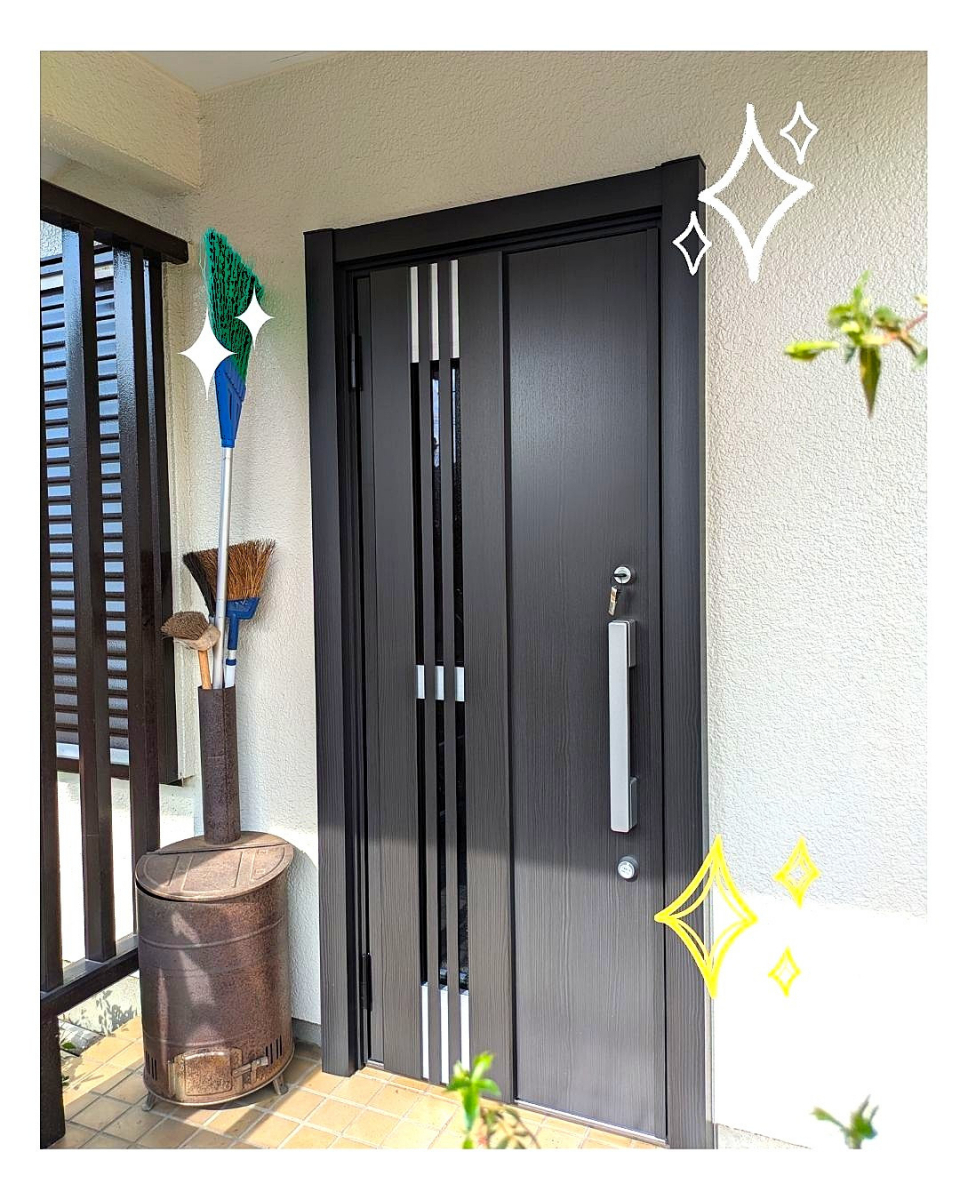 小島サッシトーヨー住器の玄関が変わる❕❔リシェントで玄関をおしゃれにリフォーム①🚪✨の施工後の写真1