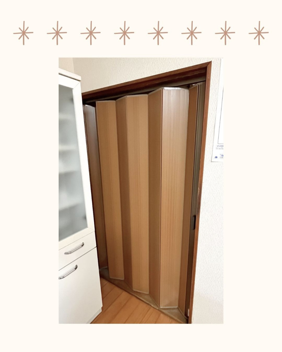 小島サッシトーヨー住器の木質感で魅せるカーテン扉🚪🌲の施工後の写真1