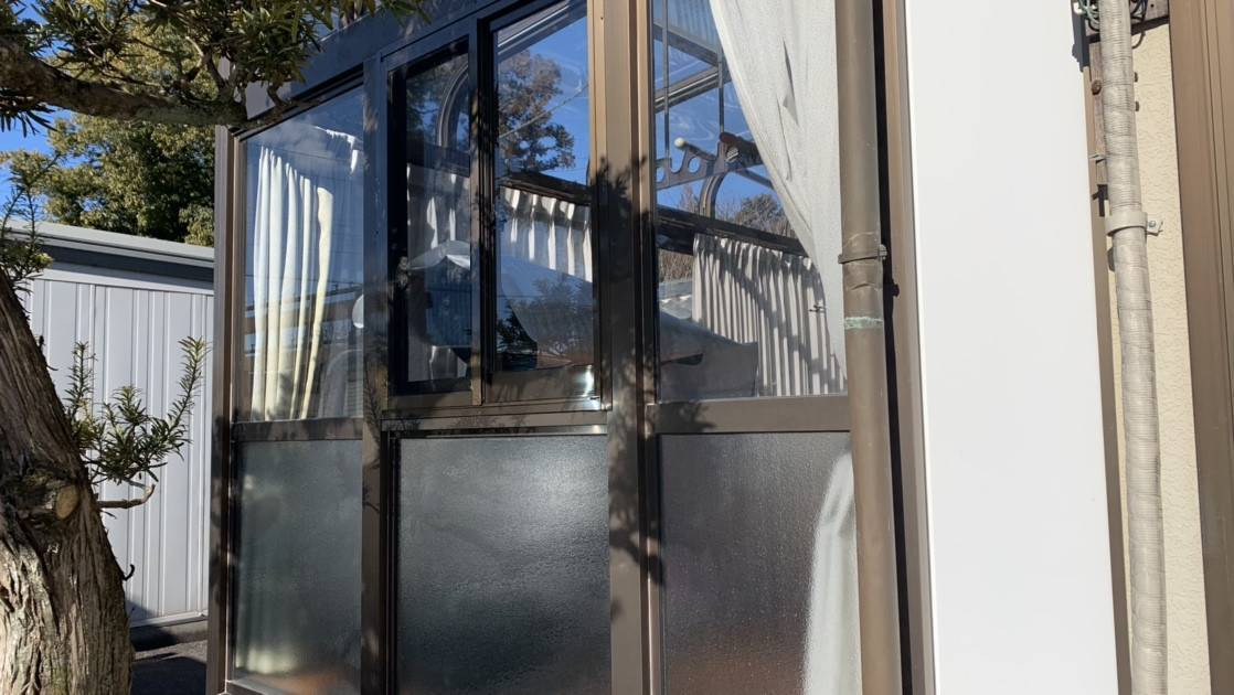 小島サッシトーヨー住器のつくば市　N様邸　FIX窓から引違い窓への施工後の写真1