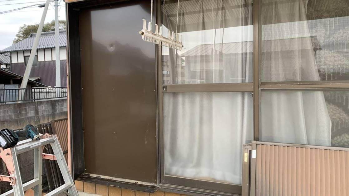 小島サッシトーヨー住器の常総市N様邸　雨戸戸袋内修理の施工後の写真1