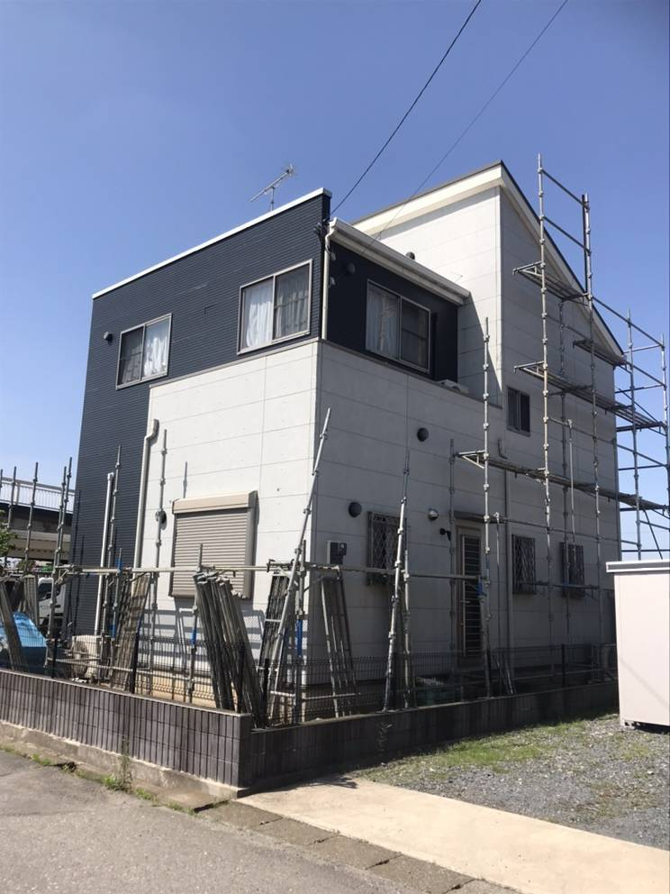 小島サッシトーヨー住器の常総市A様邸　外壁張替え工事を行いました。の施工前の写真1