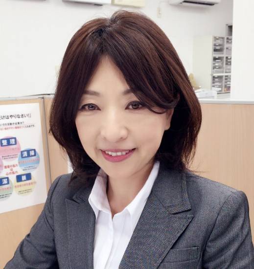 小島　優子の写真