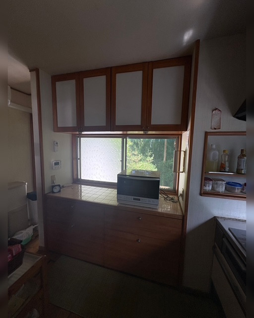 コスモトーヨー住器の【八王子市】取替窓リプラスの施工しました。の施工前の写真1