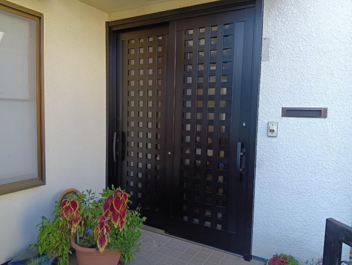 コスモトーヨー住器の【相模原市】玄関引戸の交換工事しました。の施工後の写真1