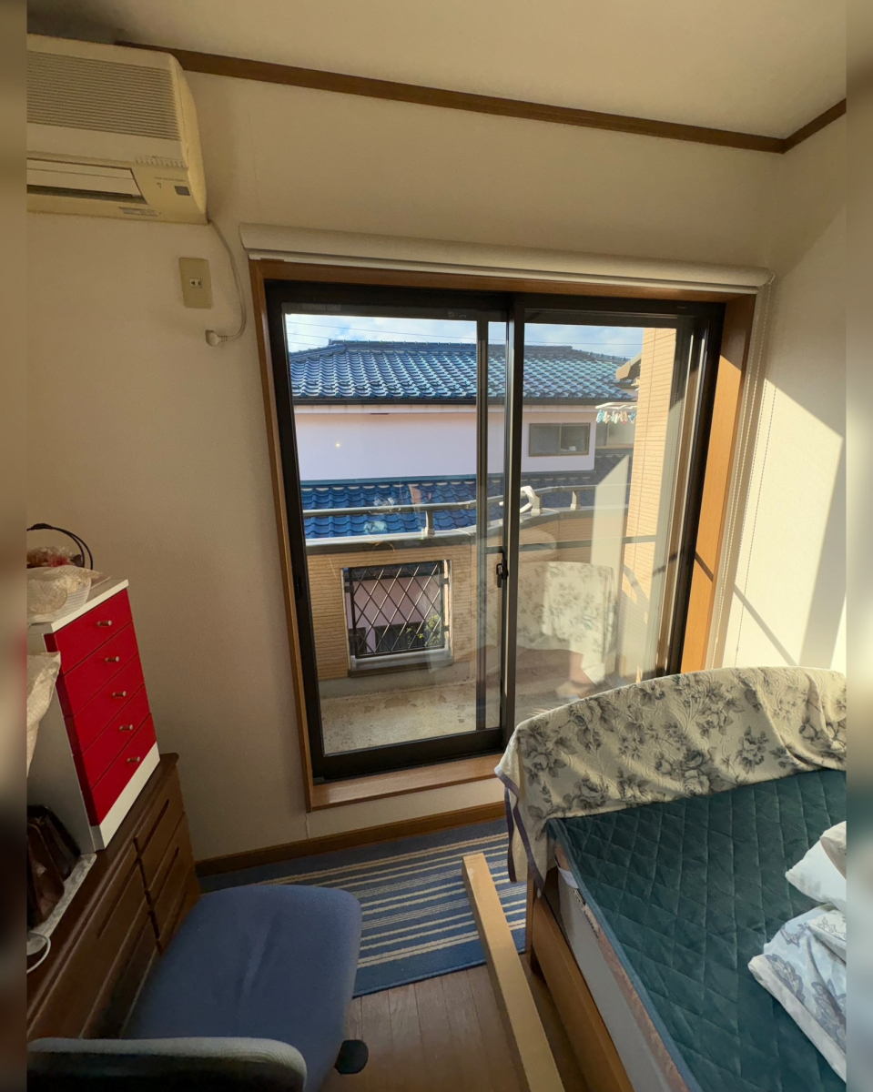 コスモトーヨー住器の【八王子市】補助金で内窓施工しました。の施工前の写真1