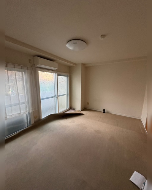 コスモトーヨー住器の【八王子市】床の貼替工事しました。の施工前の写真1