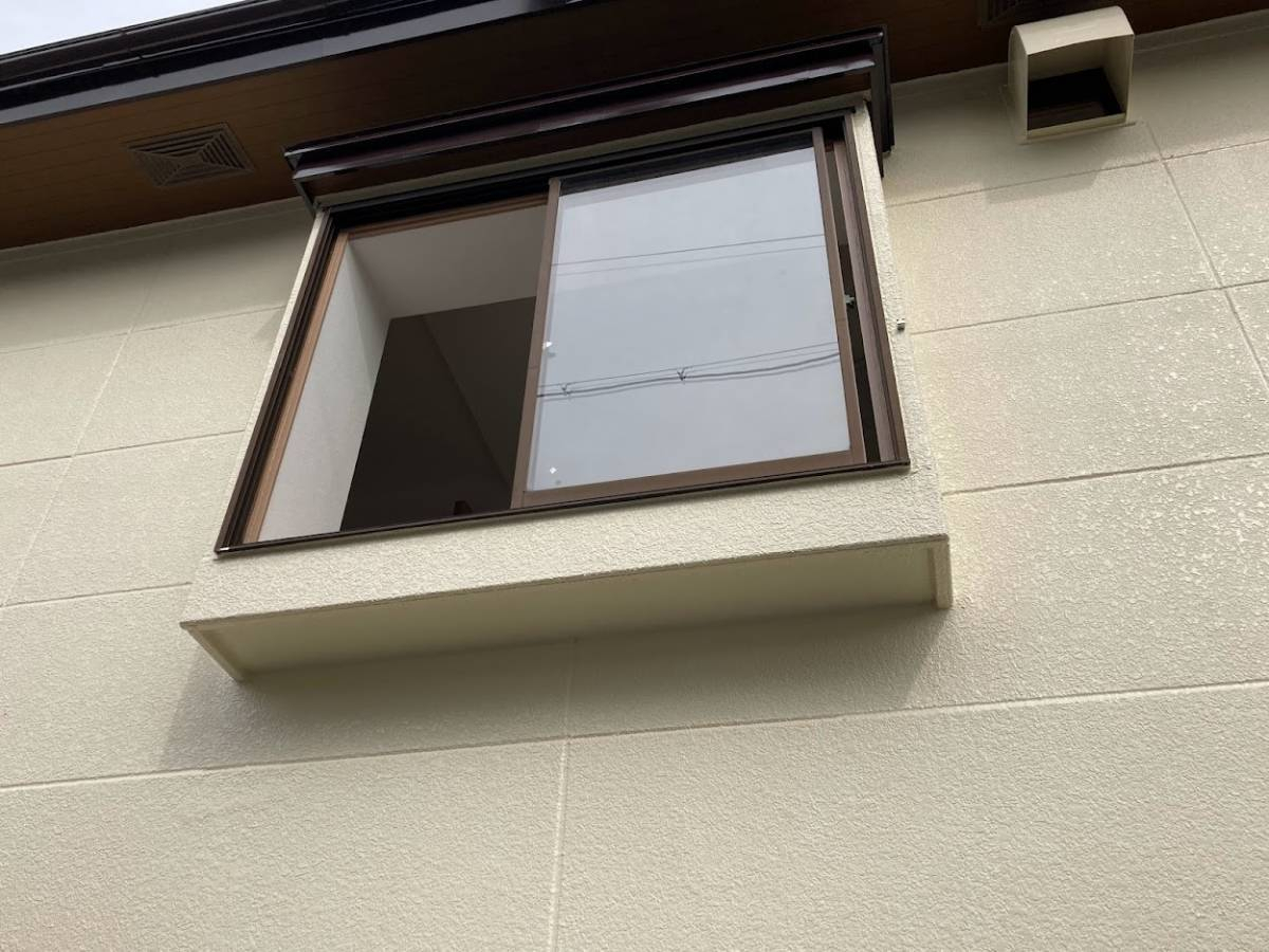 NCCトーヨー住器 諏訪店の２階の窓に手すりを取り付けました!の施工前の写真1
