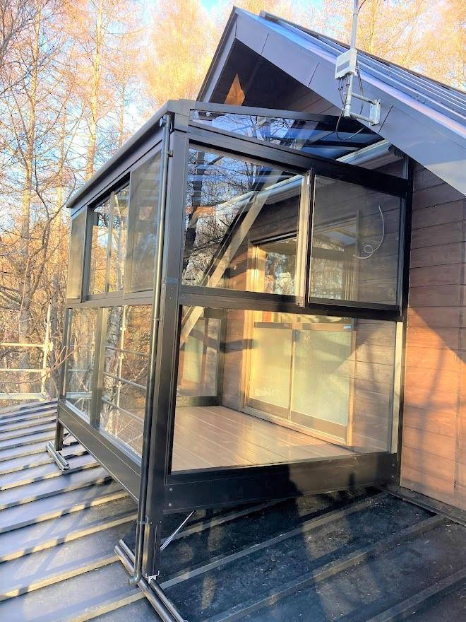 NCCトーヨー住器 諏訪店の眺望を重視して屋根置き式サンルームを設置しました！（茅野市）の施工後の写真1