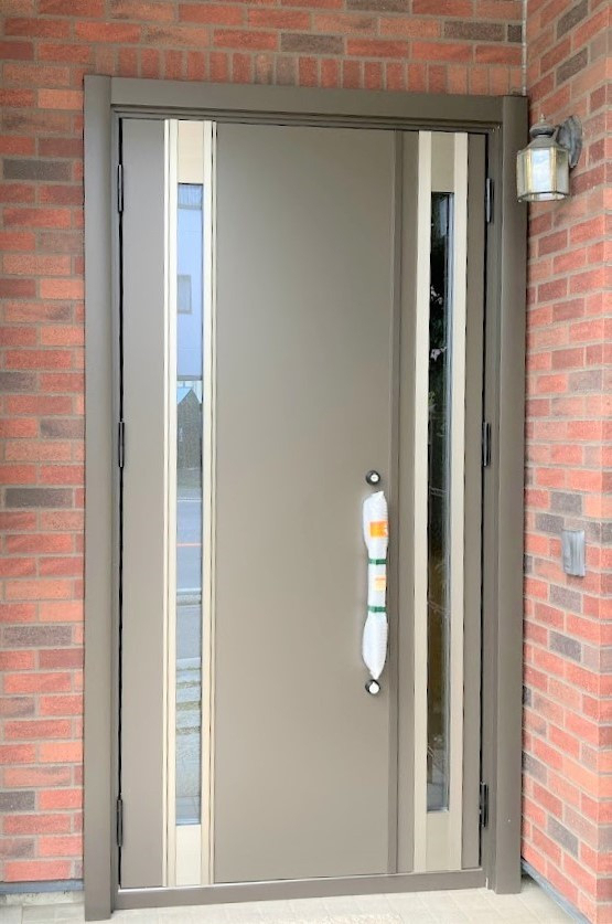 NCCトーヨー住器 諏訪店のスタイリッシュな玄関ドアを施工しました！の施工後の写真1
