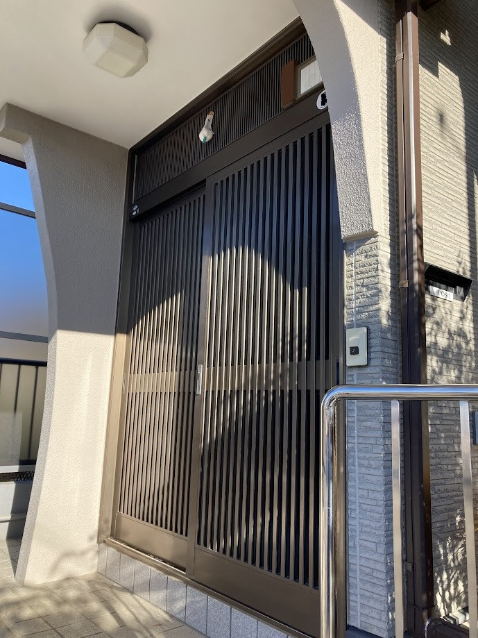 NCCトーヨー住器 諏訪店のすきま風も解決【玄関引戸】の施工前の写真1