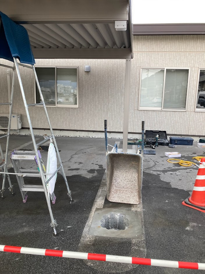 NCCトーヨー住器 諏訪店のカーポート柱だけの交換も可能です！の施工前の写真3