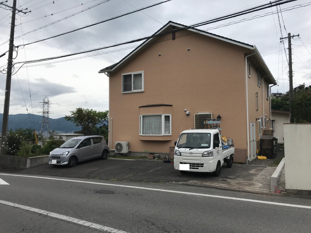 NCCトーヨー住器 諏訪店のカーポート&フェンス工事の施工前の写真1