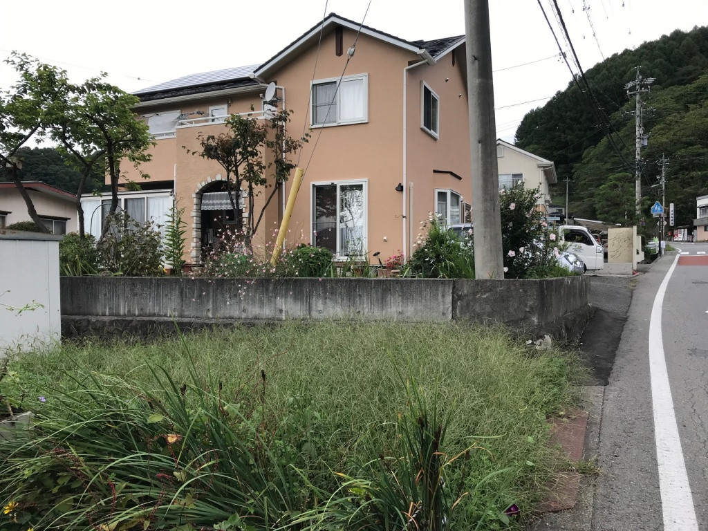 NCCトーヨー住器 諏訪店のカーポート&フェンス工事の施工前の写真2