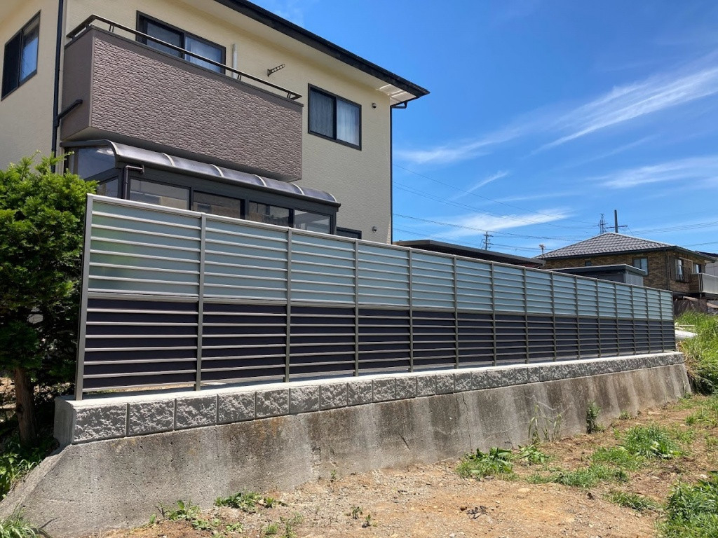 NCCトーヨー住器 諏訪店の風通しの良い目隠しフェンスを設置しました!!の施工後の写真2