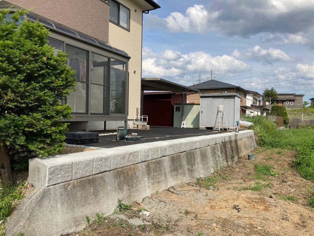 NCCトーヨー住器 諏訪店の風通しの良い目隠しフェンスを設置しました!!の施工前の写真1