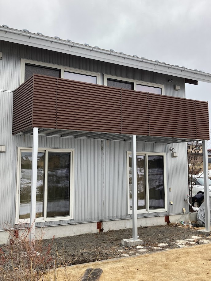 NCCトーヨー住器 諏訪店の屋根のないバルコニーで太陽光を生かした生活へ!の施工後の写真1