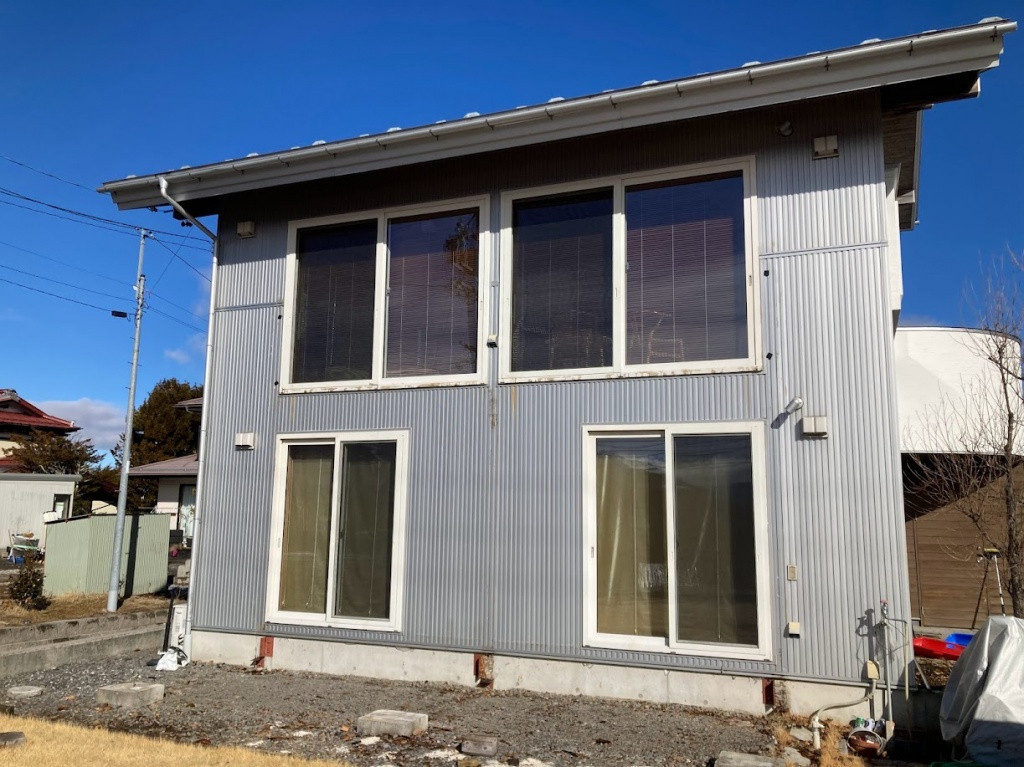 NCCトーヨー住器 諏訪店の屋根のないバルコニーで太陽光を生かした生活へ!の施工前の写真1