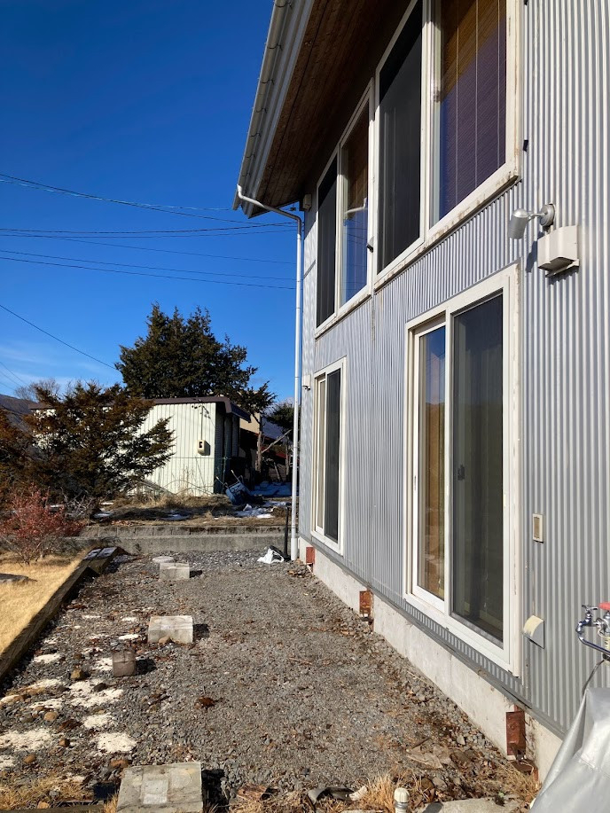 NCCトーヨー住器 諏訪店の屋根のないバルコニーで太陽光を生かした生活へ!の施工前の写真2