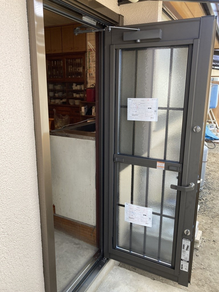 NCCトーヨー住器 諏訪店の１日で工事完了！！～リシェント勝手口ドア～の施工後の写真1