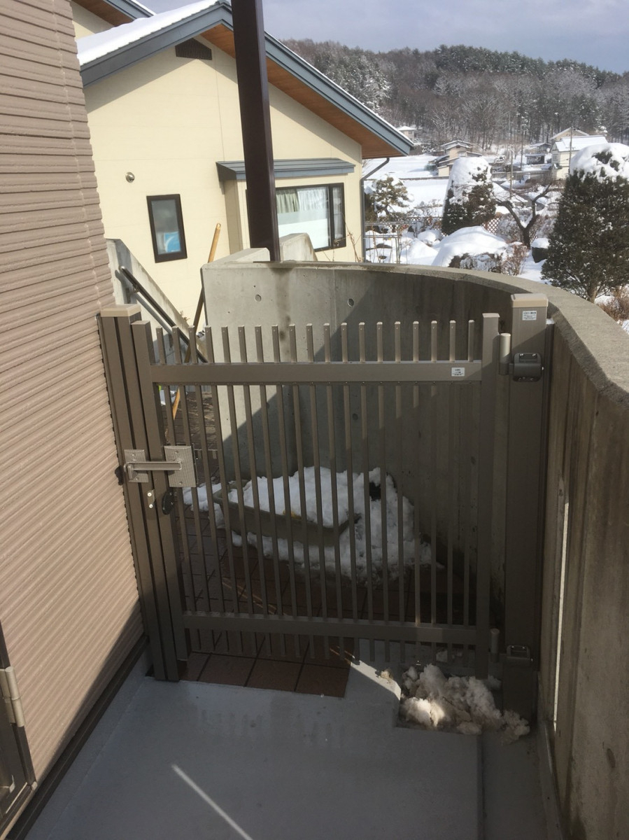 NCCトーヨー住器 諏訪店の新しくアルミ門扉を設置しました！！の施工後の写真1