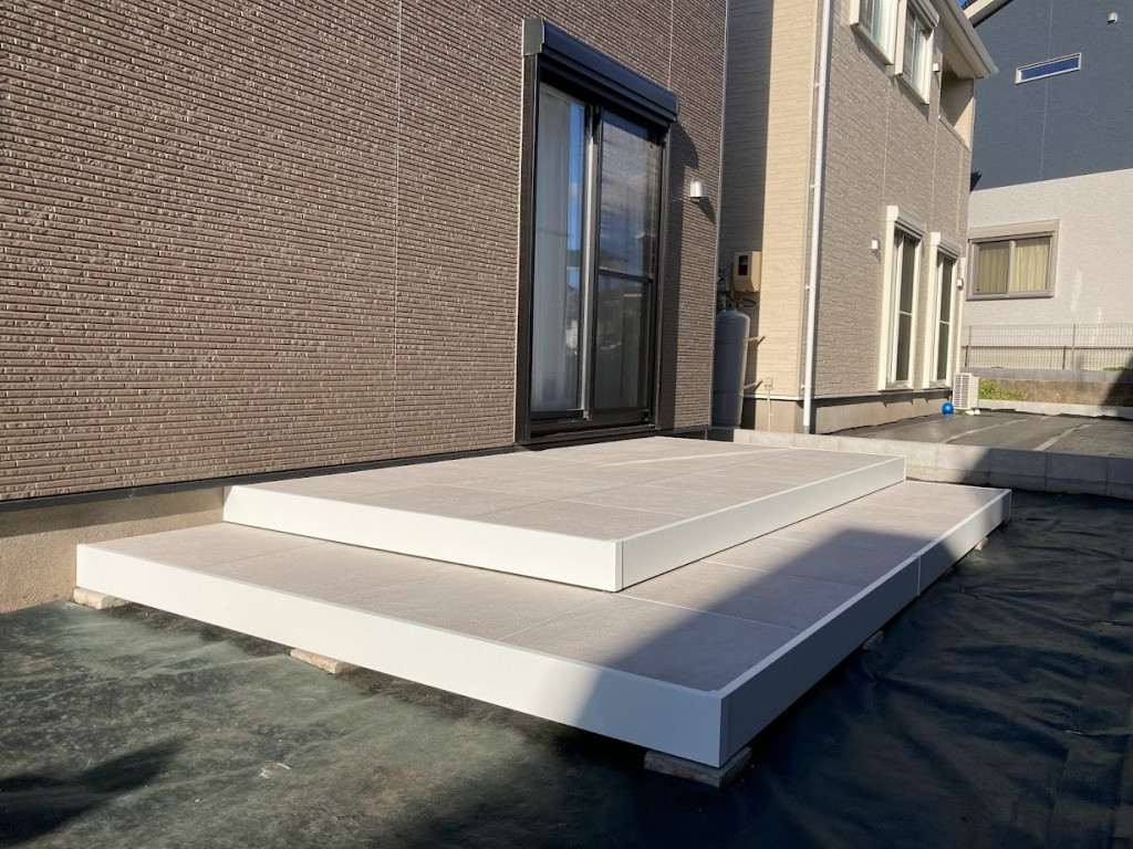 NCCトーヨー住器 諏訪店のタイルデッキを設置しました！！の施工後の写真1