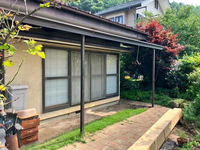 NCCトーヨー住器 諏訪店の雨の日も花粉が多い日も安心。1階から気軽に干せるサンルームの施工事例の施工前の写真1